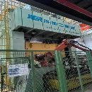 []大台面的500吨机械压力机，46002400，带机械手。感兴.